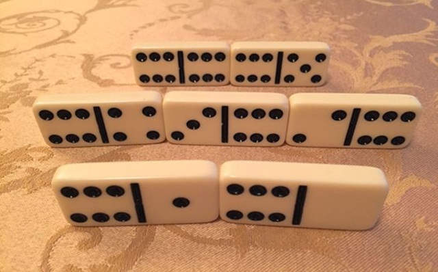 42 Domino Game